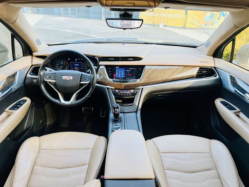 Cadillac XT6