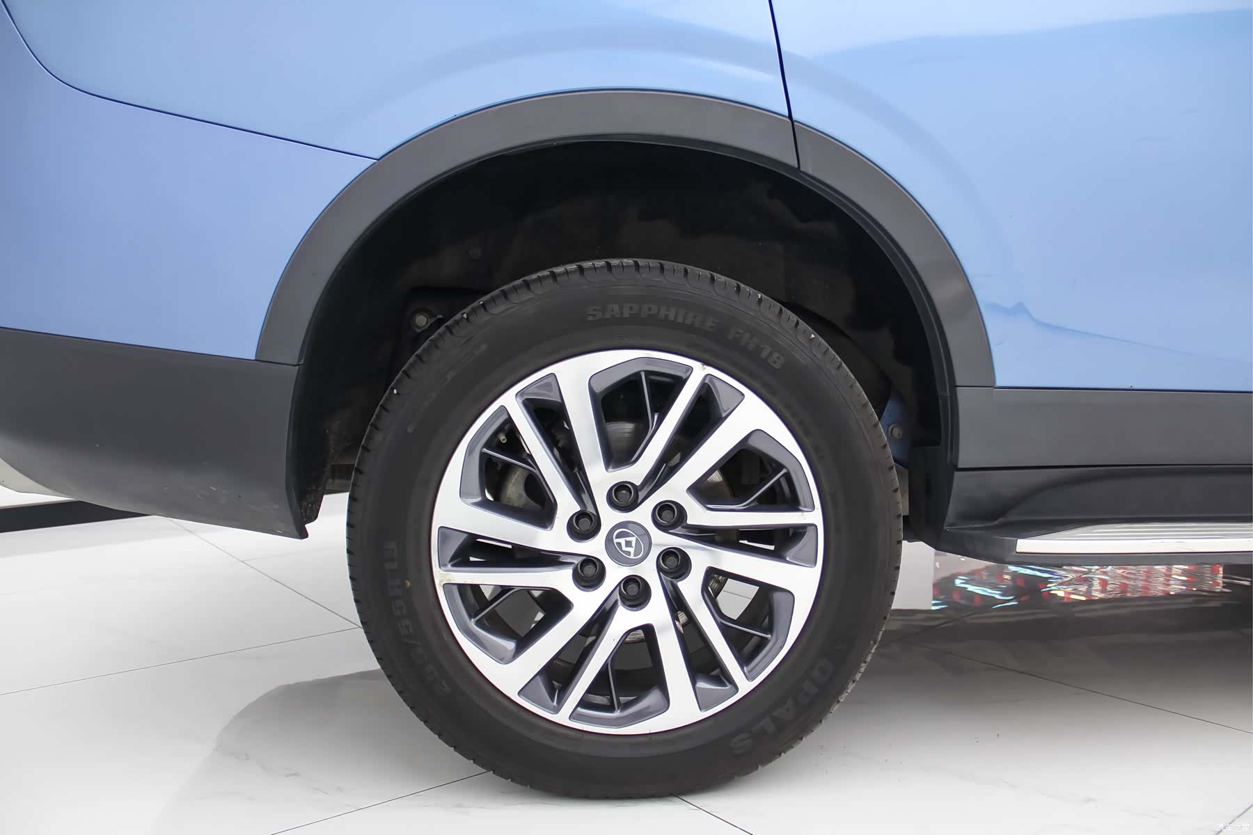 Maxus D90, 2018 15