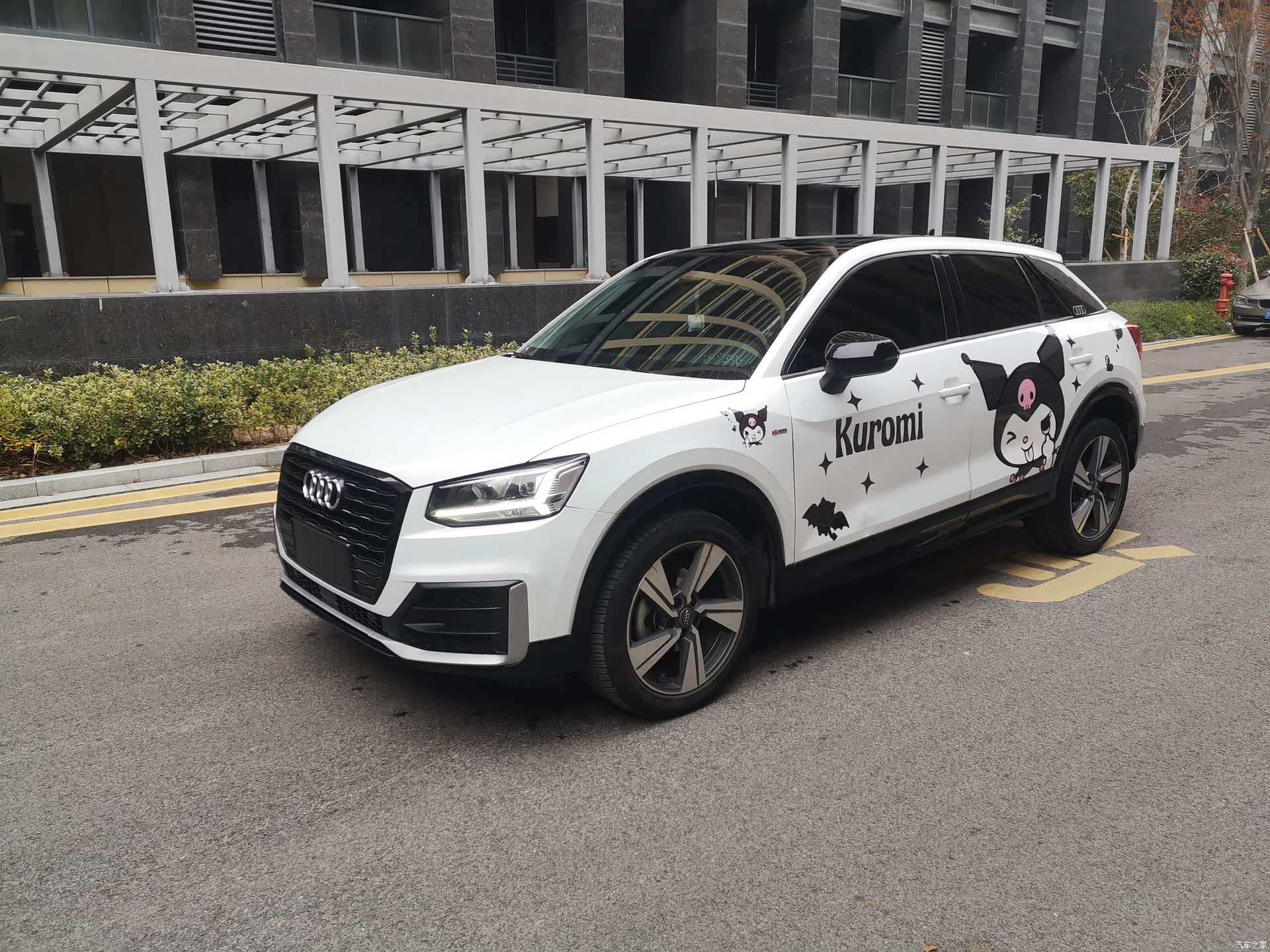 Audi Q2L, 2020 1
