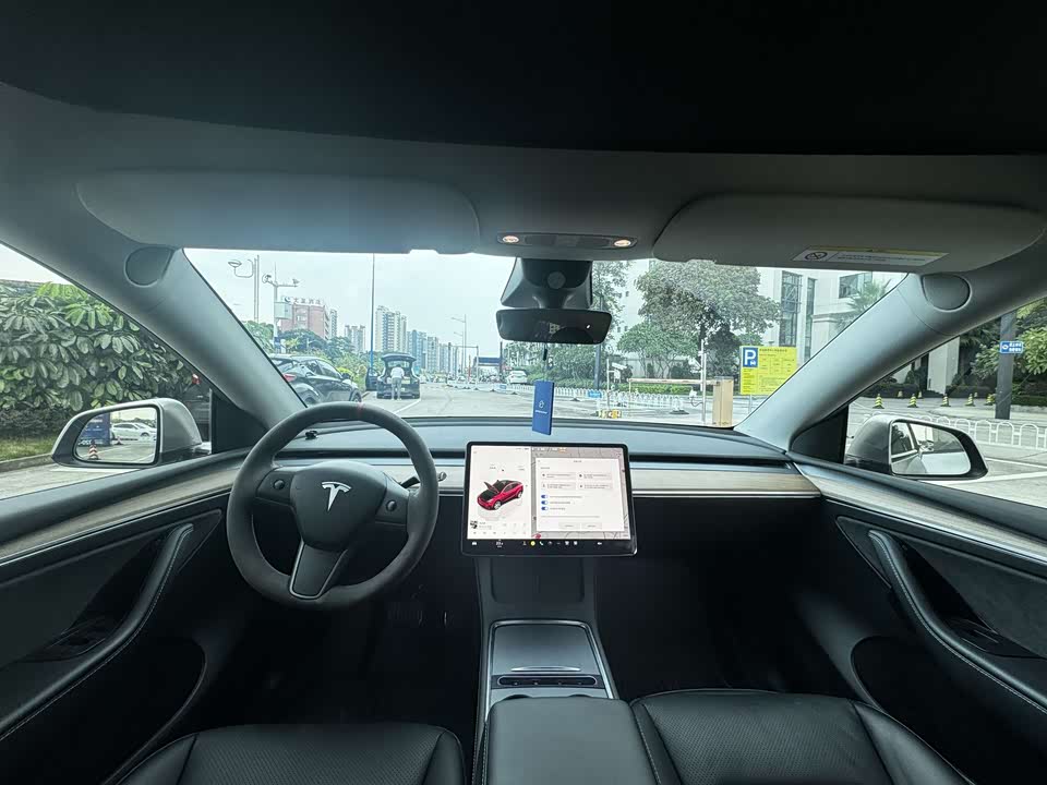 Tesla Model Y Tesla Model Y