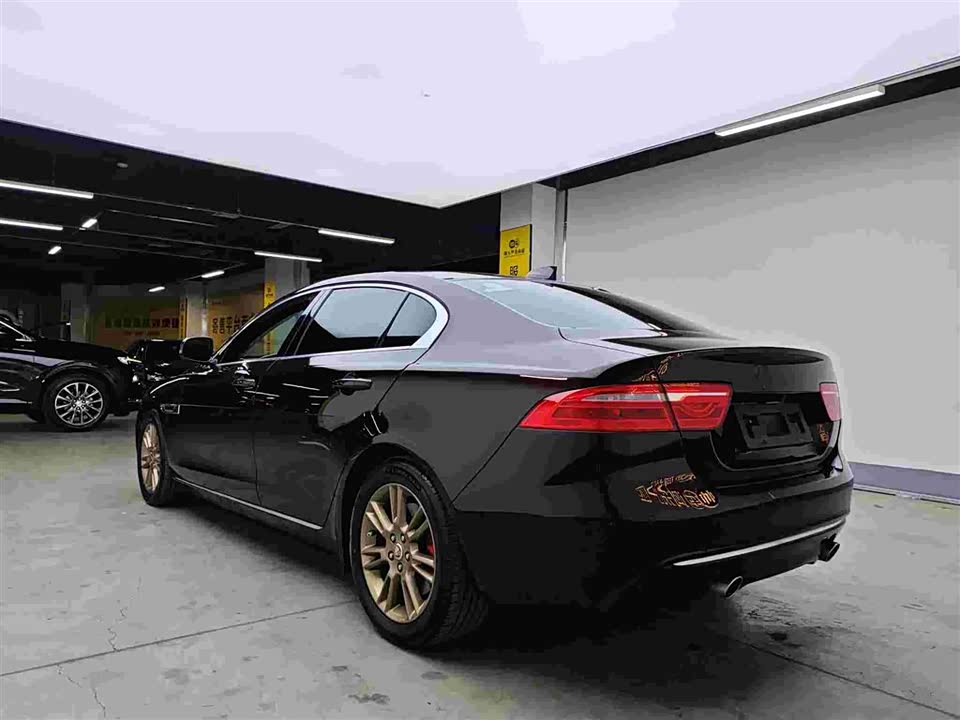 Jaguar XEL Jaguar XEL