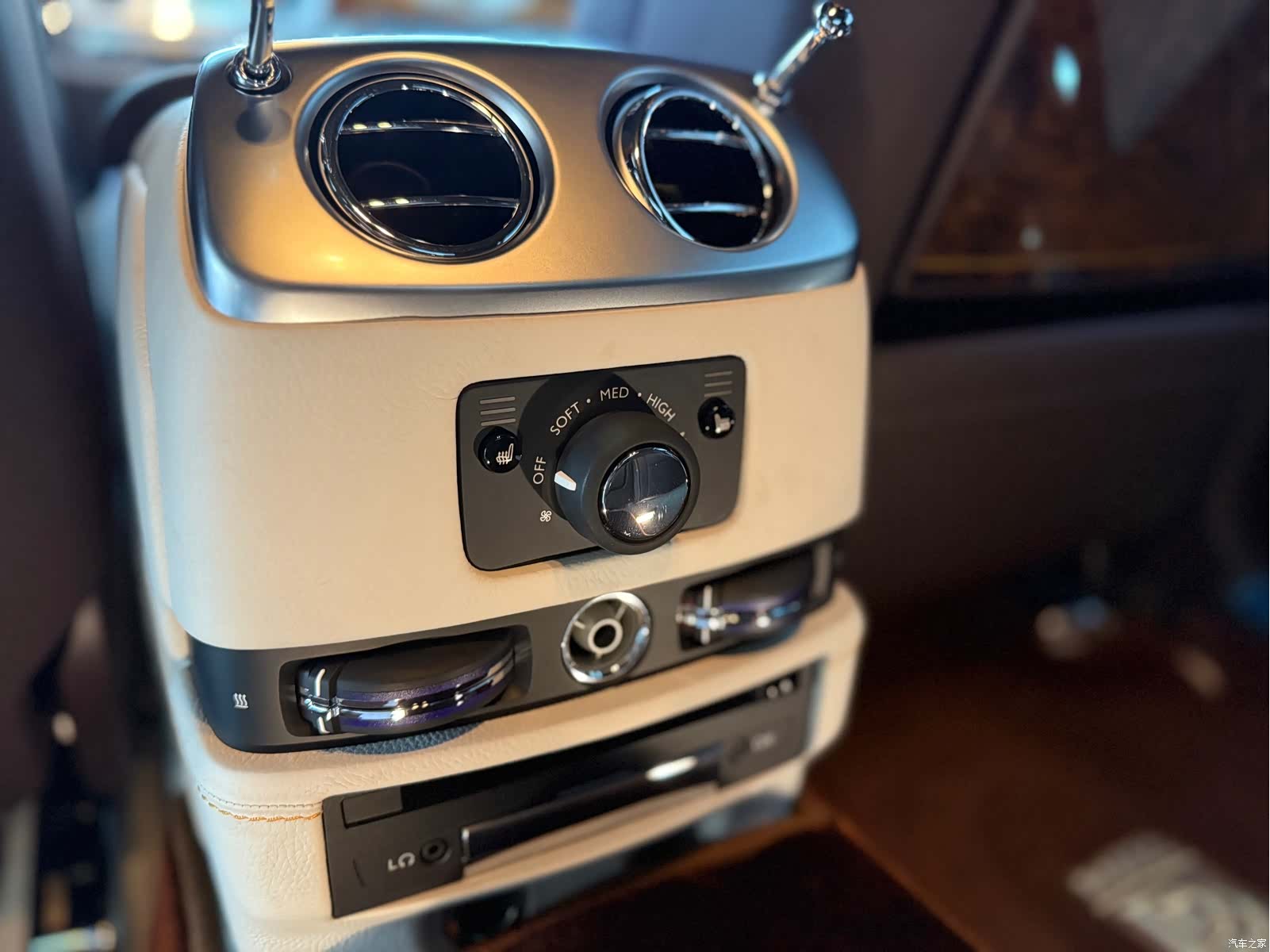 Rolls-Royce Ghost, 2016 19