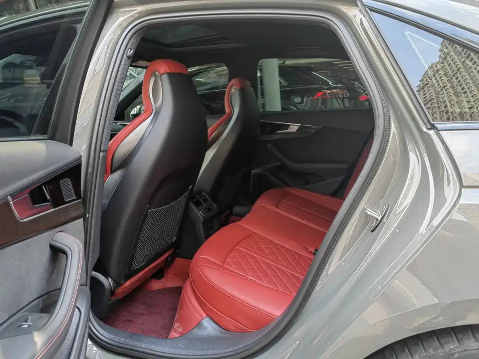 Audi S4 Audi S4