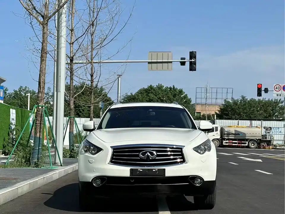 Infiniti QX70 Infiniti QX70