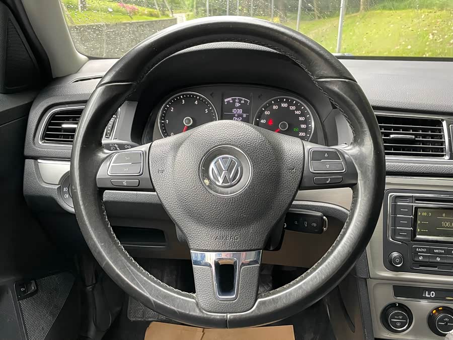 Volkswagen Lavida 2013, фото 11