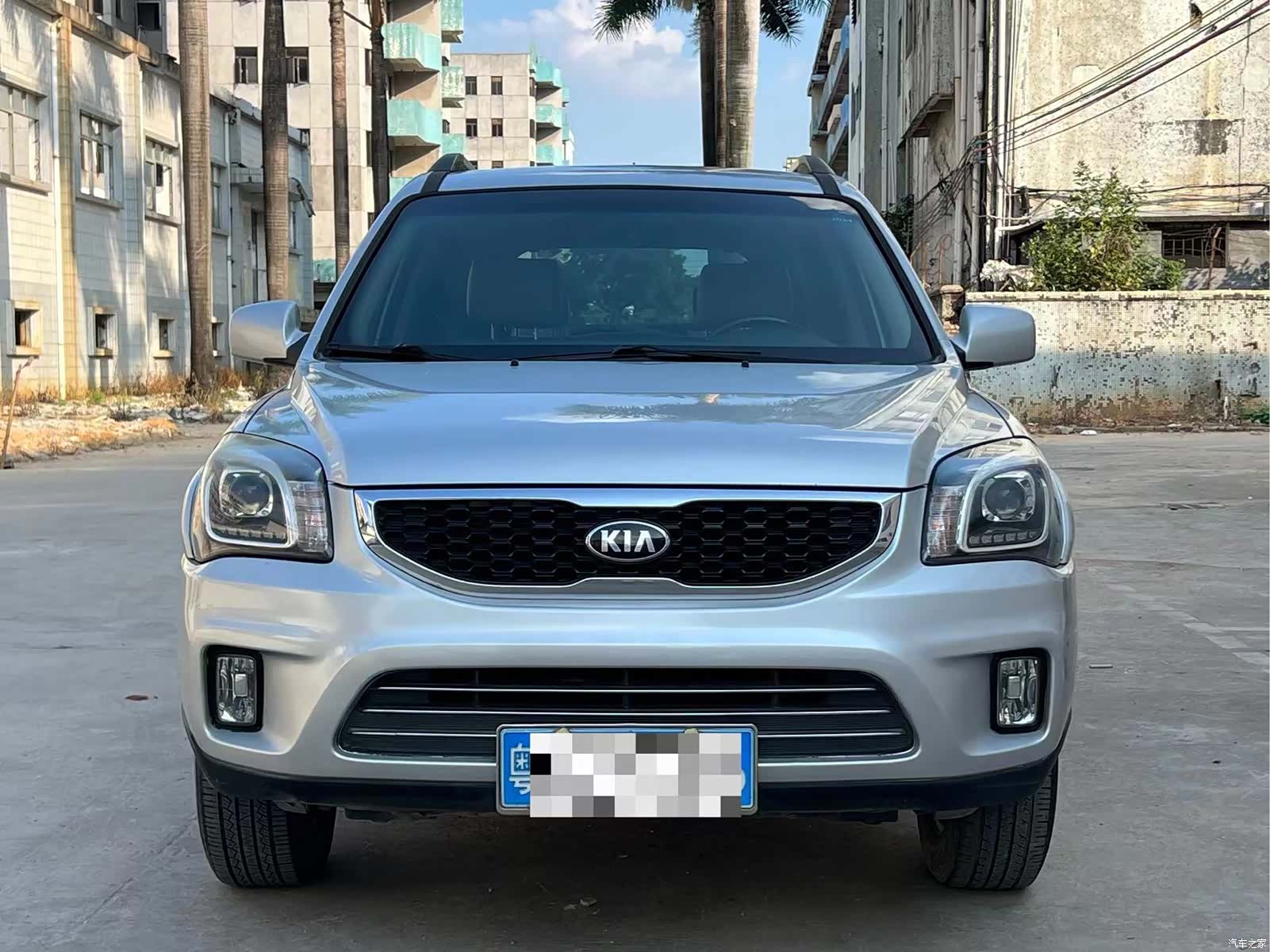 Kia GL, 2013 1