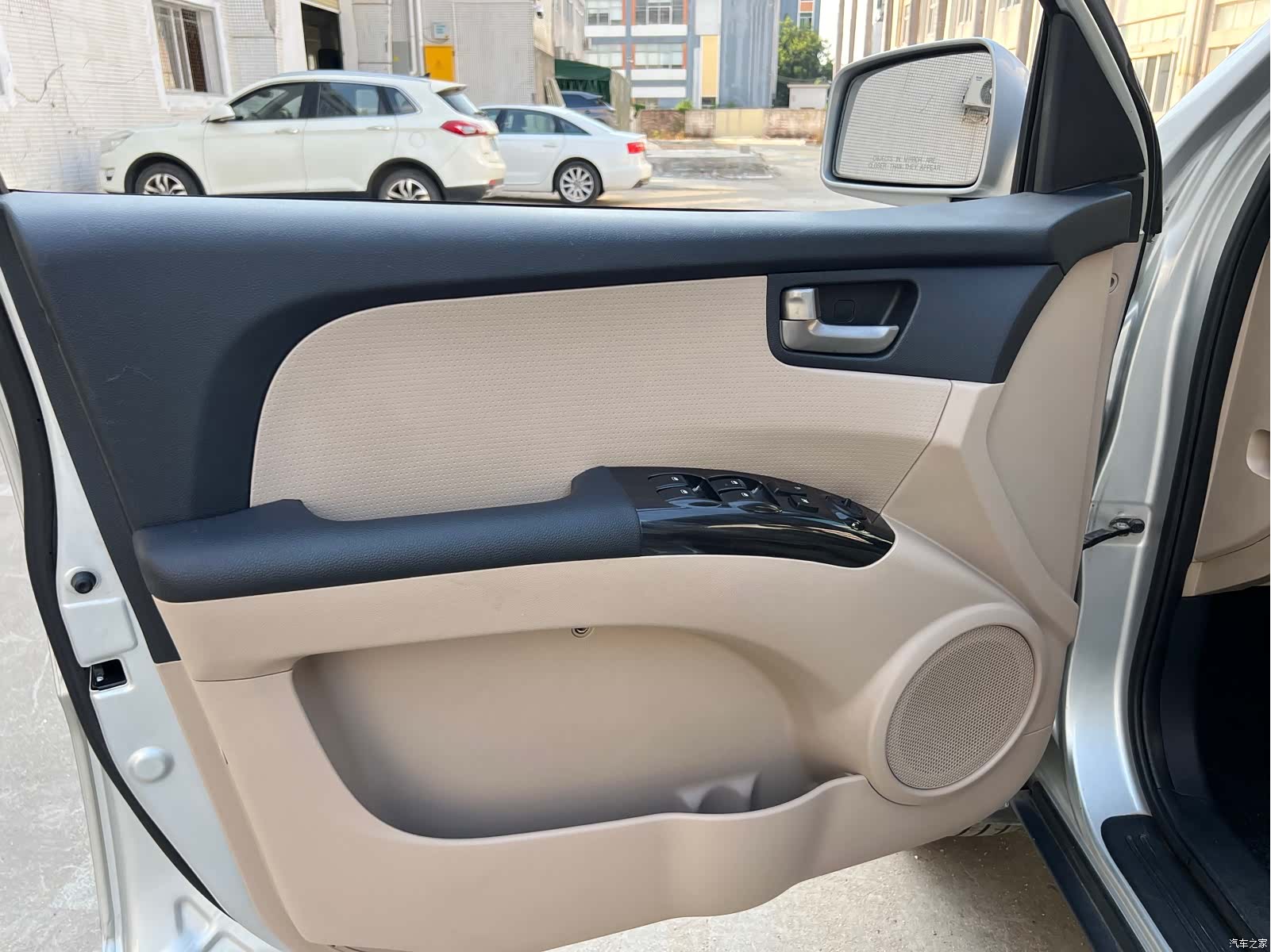 Kia GL, 2013 9