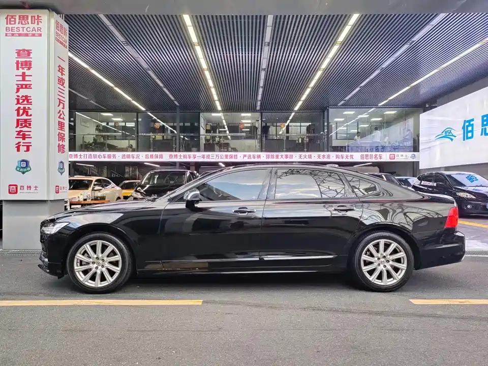 Volvo S90