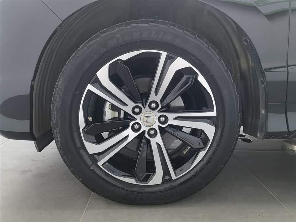 Honda UR-V Honda UR-V
