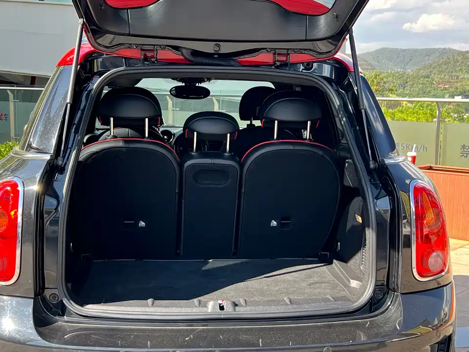 MINI JCW COUNTRYMAN