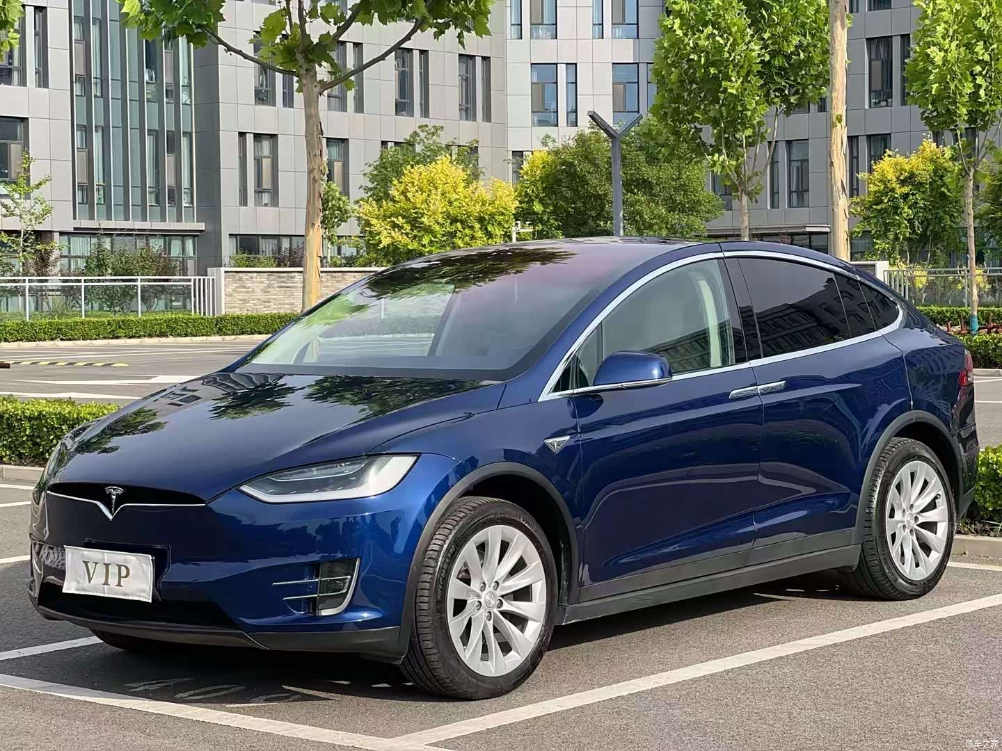 Tesla Model X, 2017 1