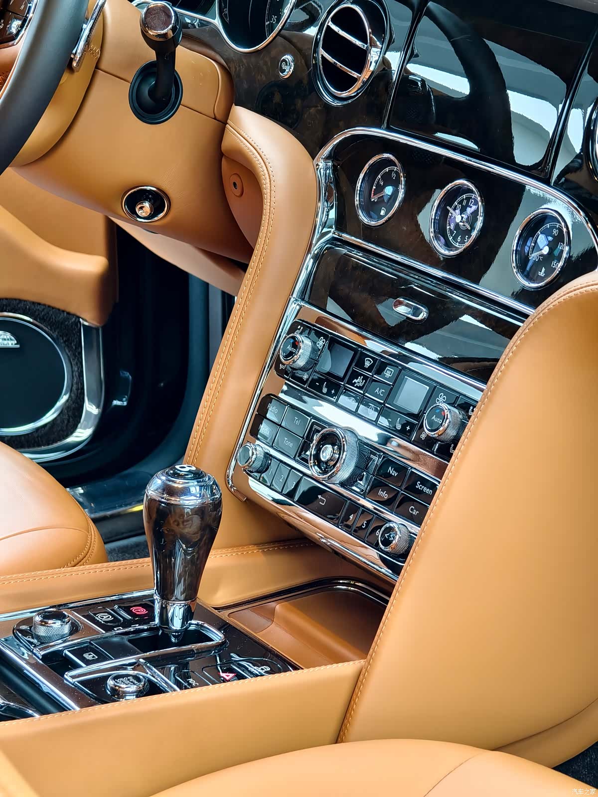 Bentley Mulsanne, 2012 11