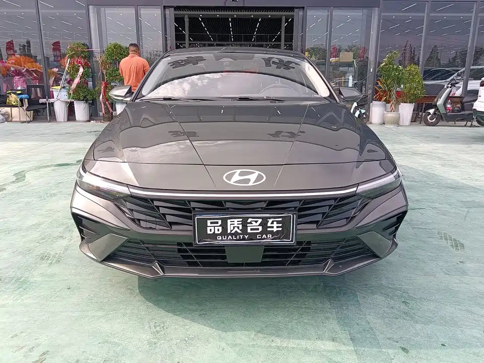 Hyundai Elantra