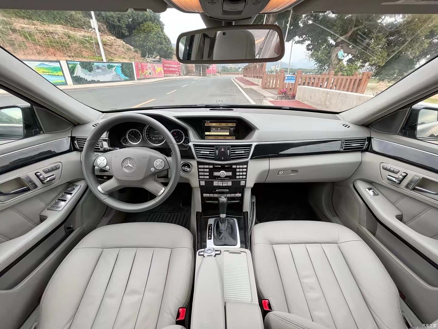 Mercedes-Benz E-Class, 2010 7