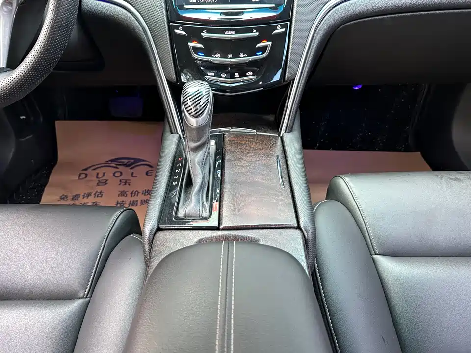 Cadillac XTS