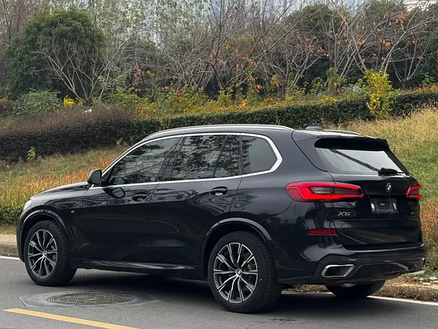 BMW X5 (imported)