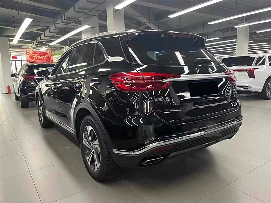 red flag Hongqi HS5