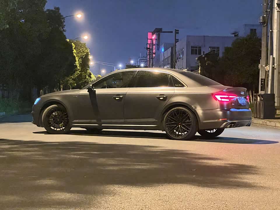 Audi S4 Audi S4