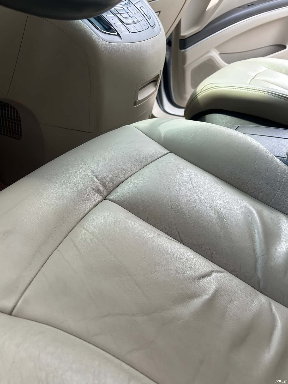 Buick GL8, 2012 9