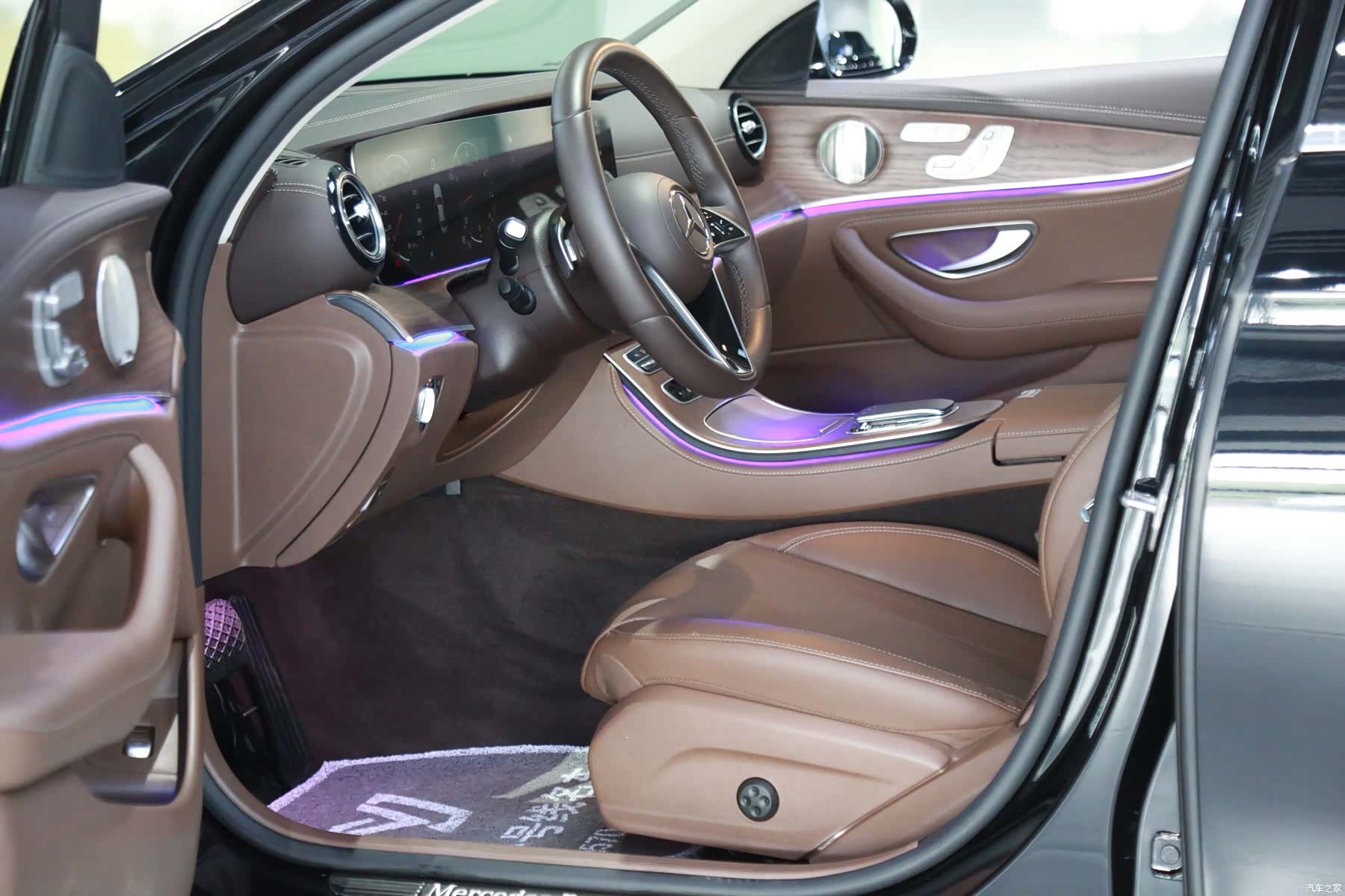 Mercedes-Benz E-Class, 2023 8