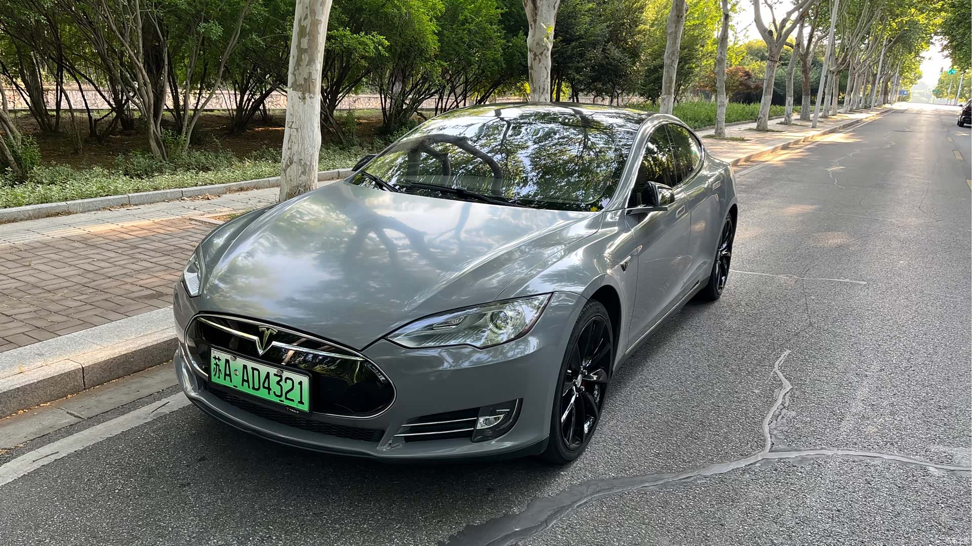 Tesla Model S, 2015 1