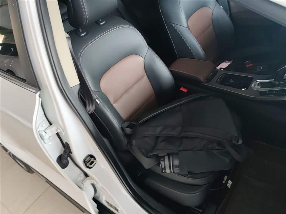 Geely Emgrand GS