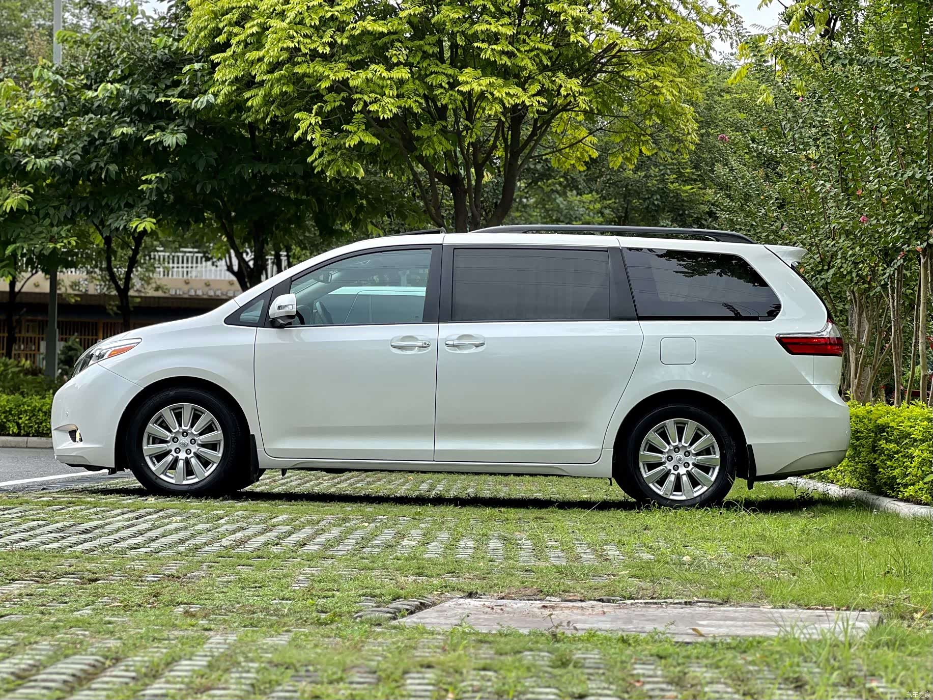 Toyota Sienna, 2017 4