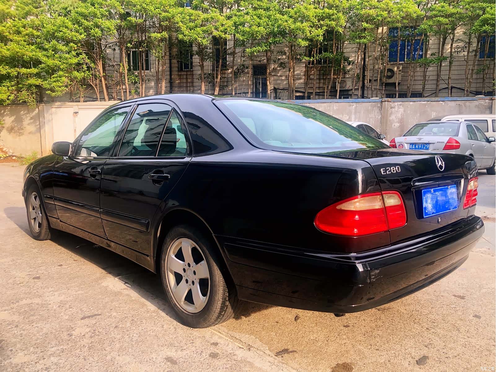 Mercedes-Benz E-Class, 1999 4
