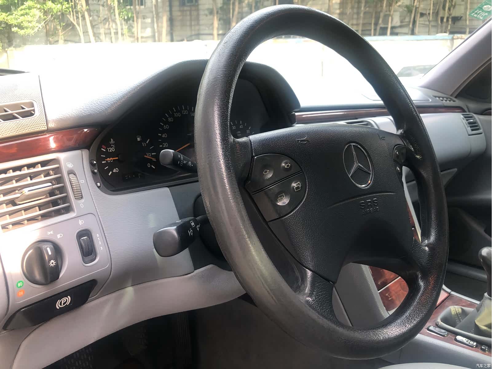 Mercedes-Benz E-Class, 1999 9