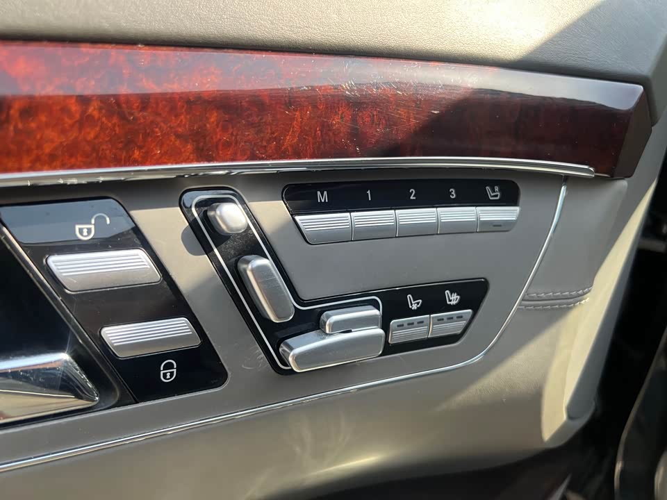 Mercedes-Benz S-class Mercedes-Benz S-class