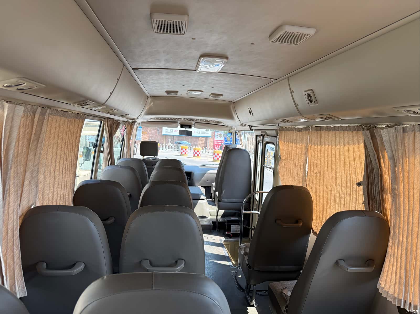 Toyota Coaster, 2009 7