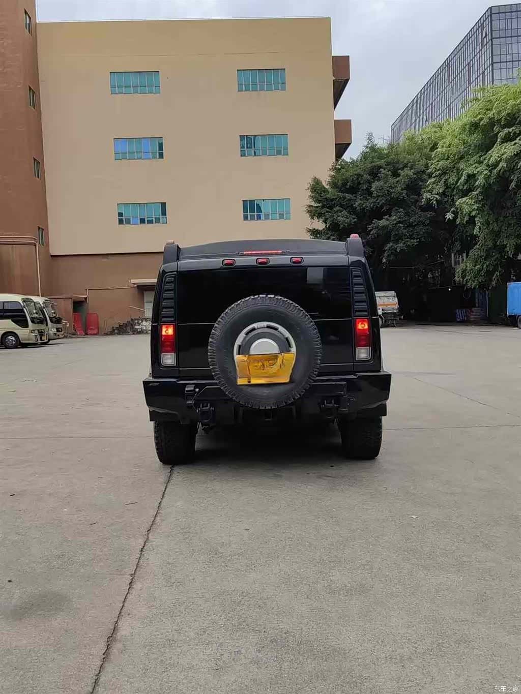 Hummer H2, 2010 8