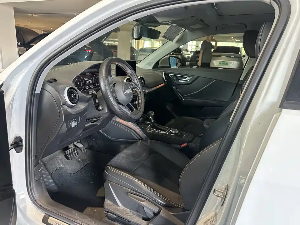 Audi Q2L Audi Q2L