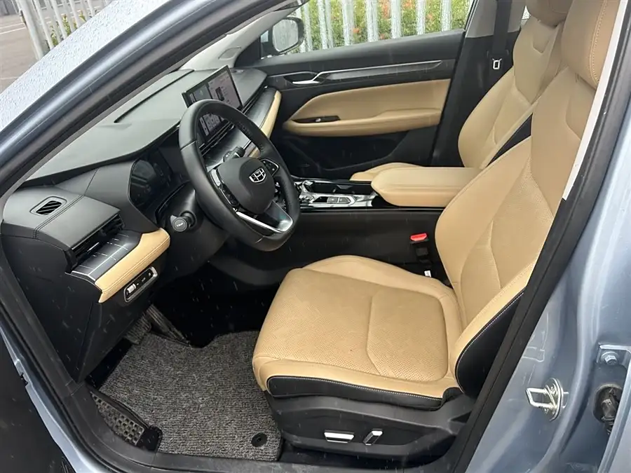 Geely Emgrand L HiP