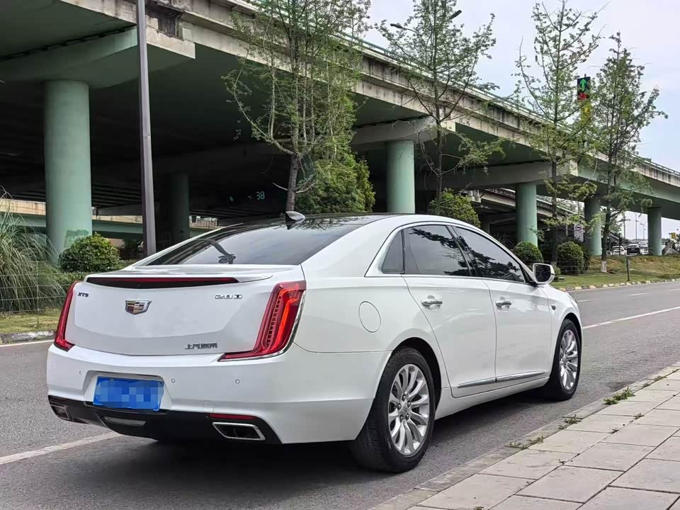 Cadillac XTS