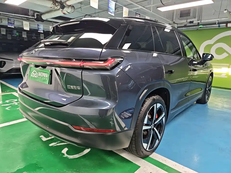 NIO ES7