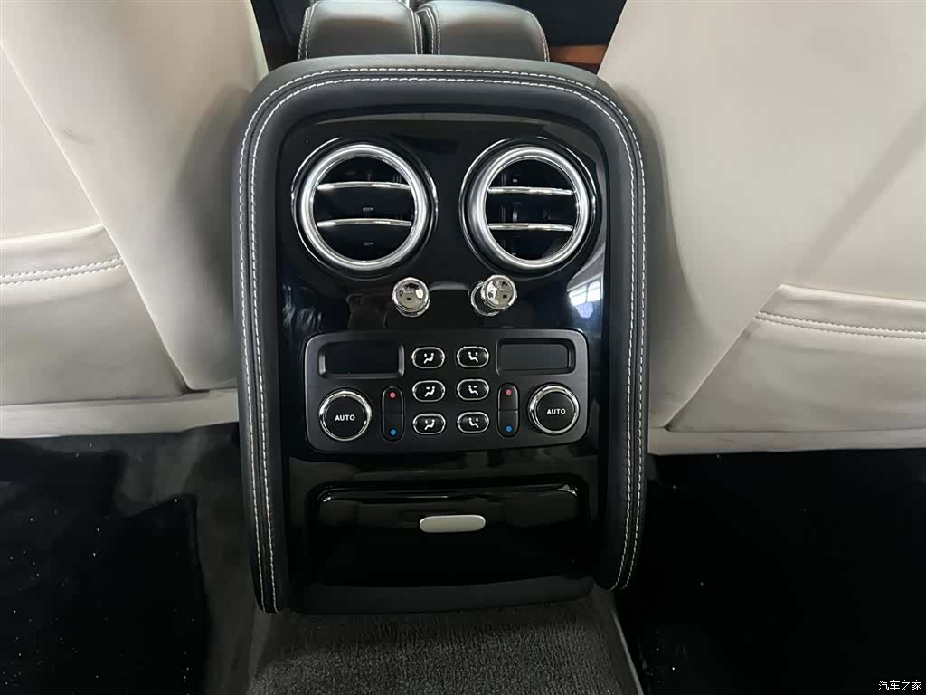 Bentley Flying Spur, 2012 15