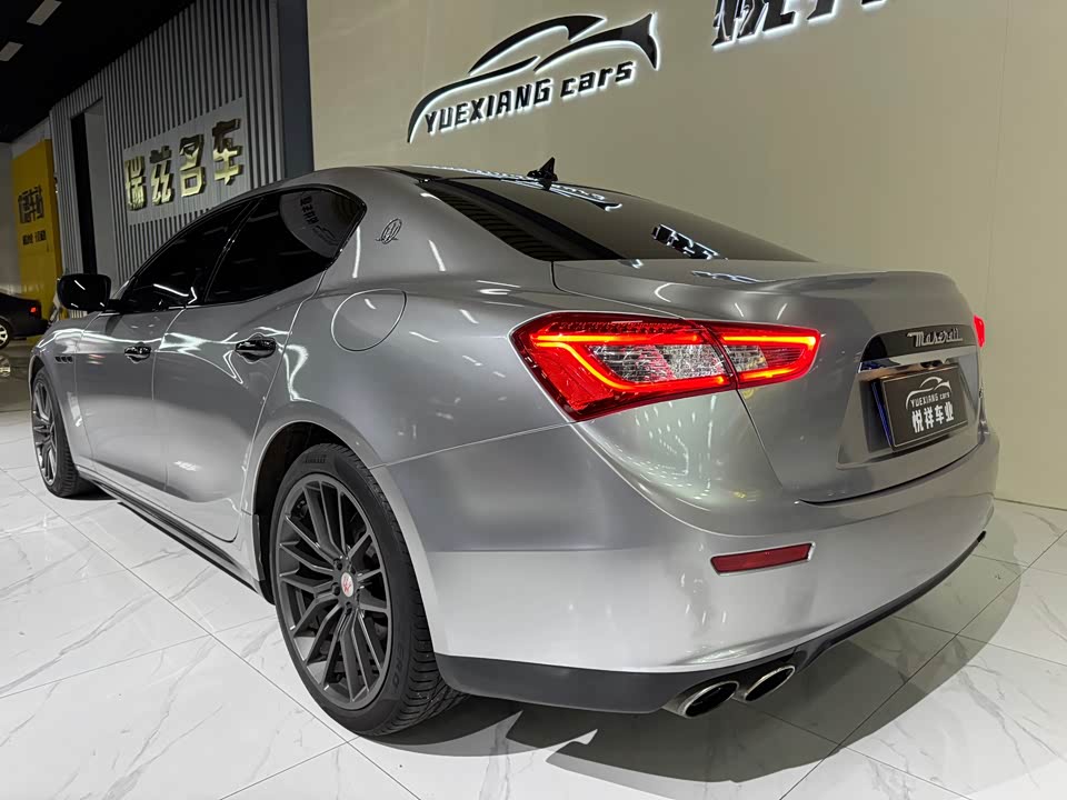 Maserati Ghibli Maserati Ghibli