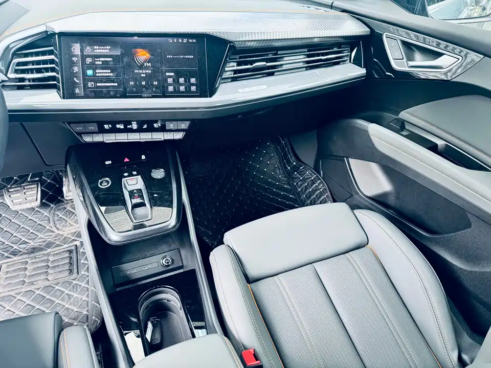 Audi Q4