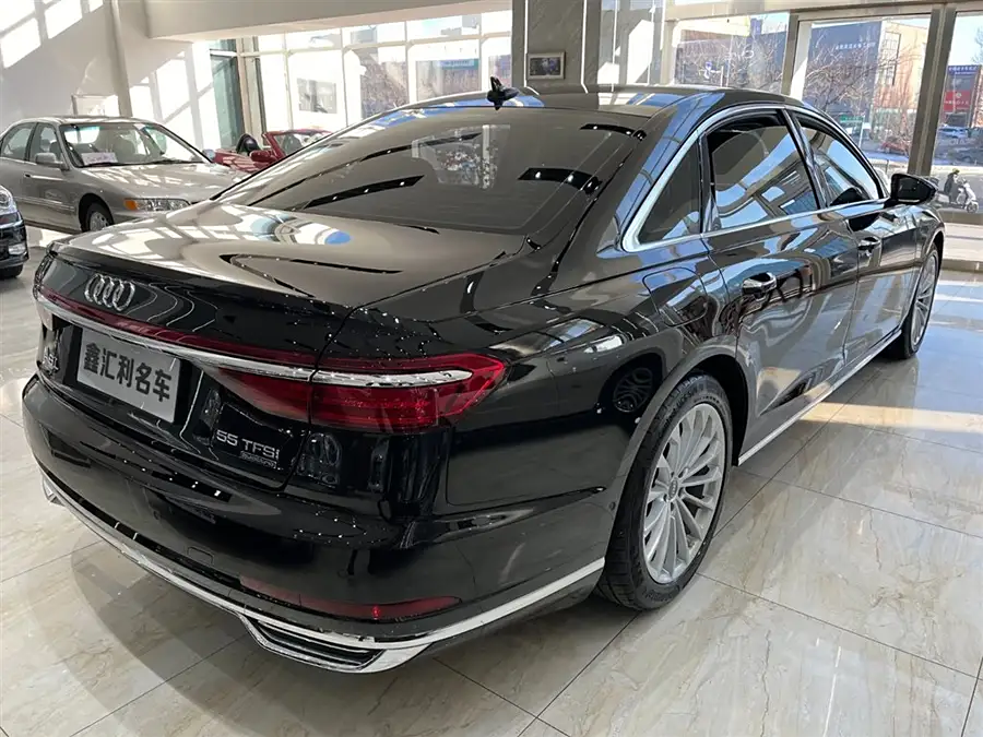 Audi A8