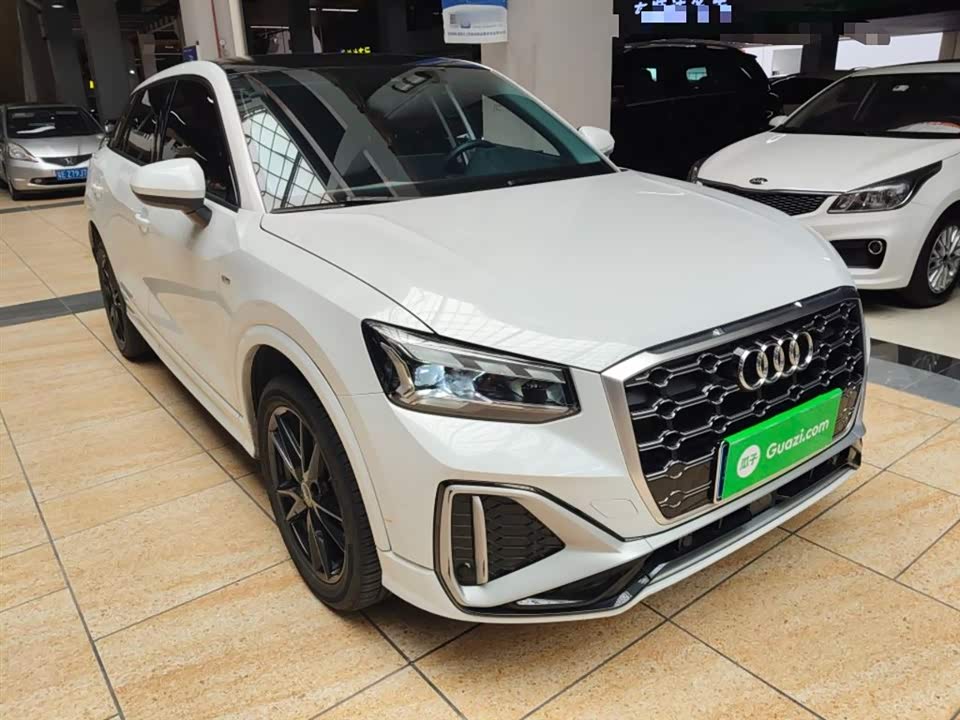 Audi Q2L