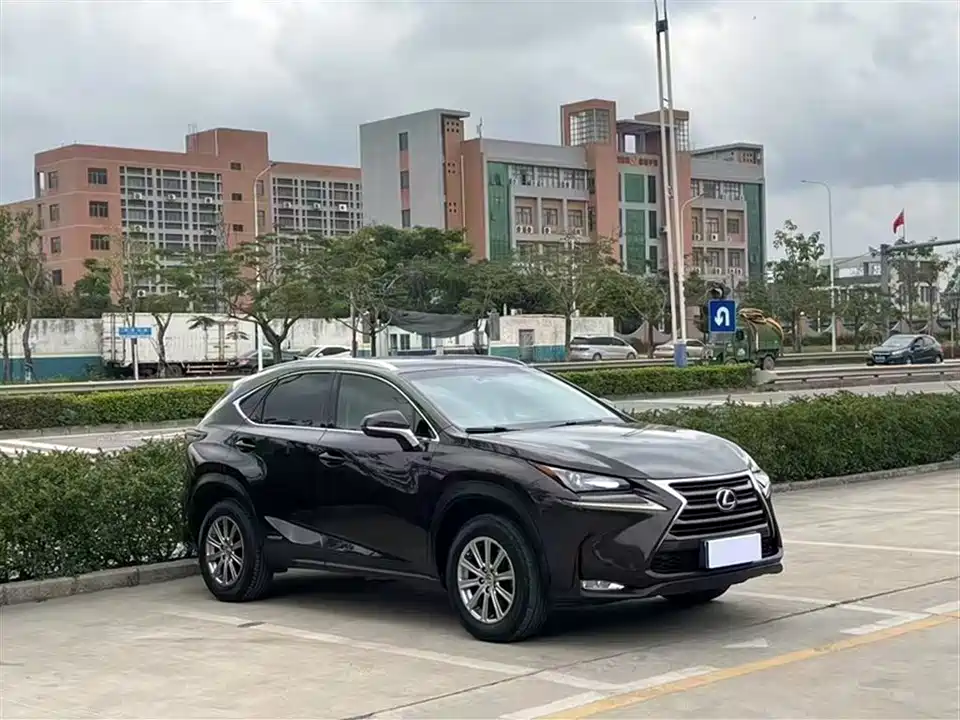 Lexus NX