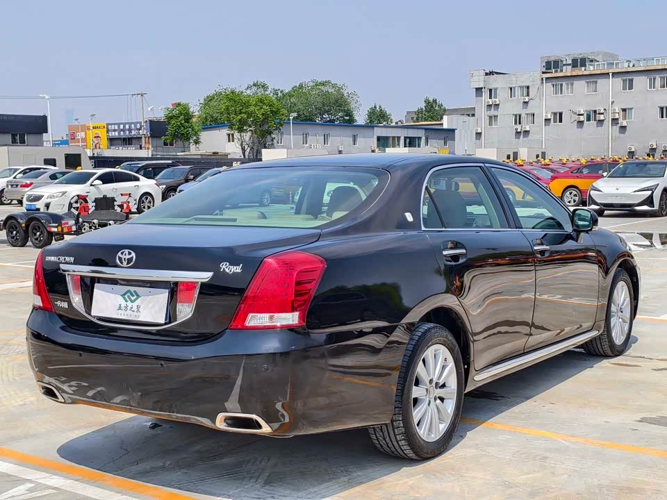 Toyota crown