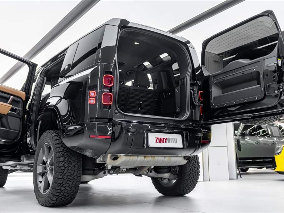 Land Rover guard