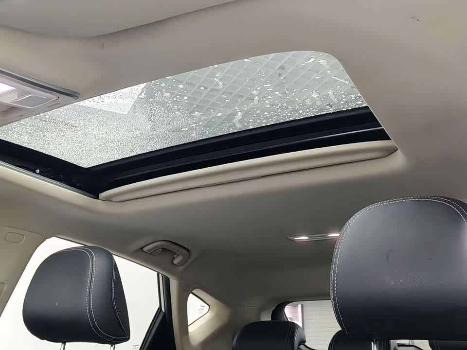 Geely Emgrand GS