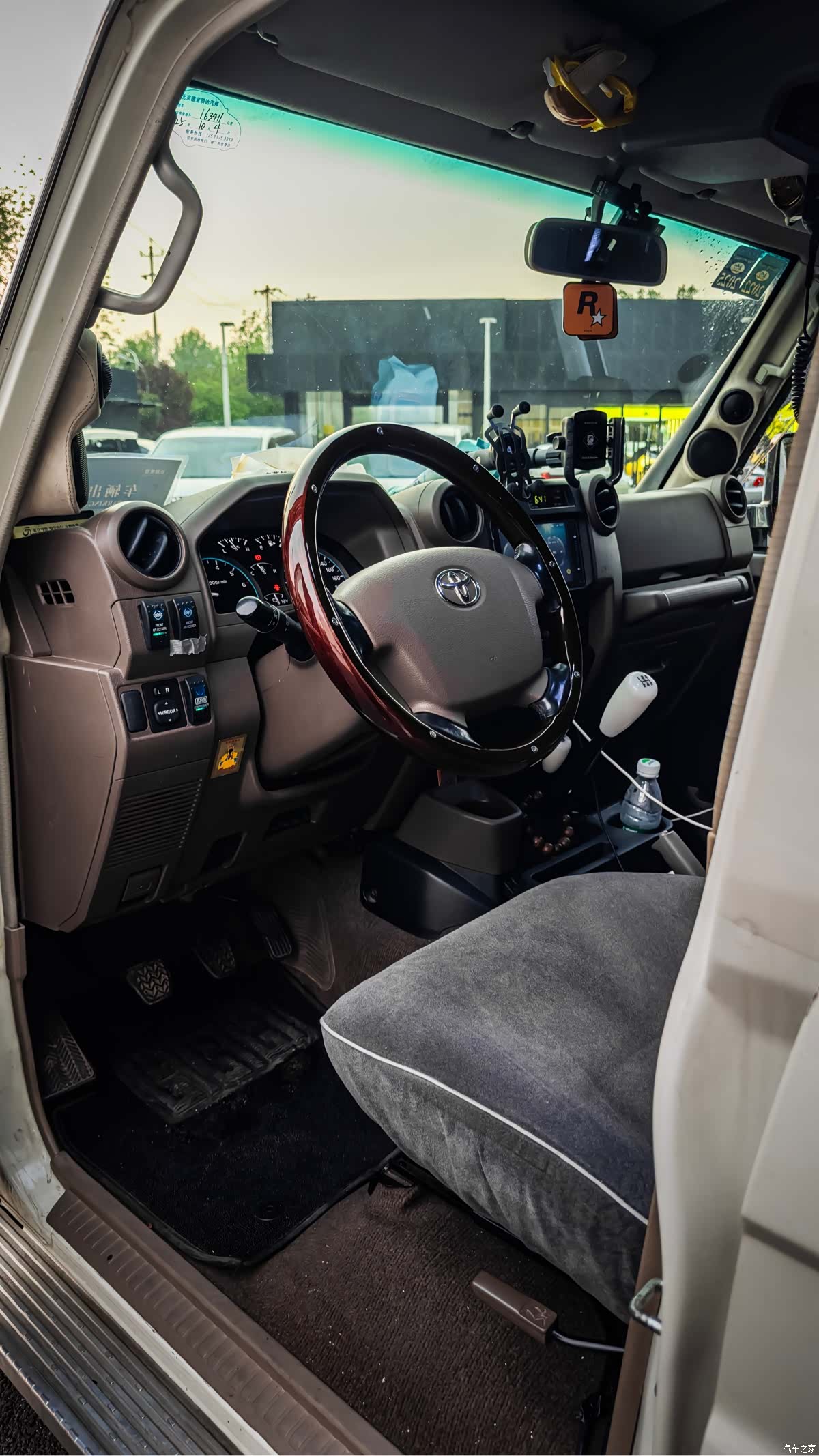 Toyota Land Cruiser, 2012 4
