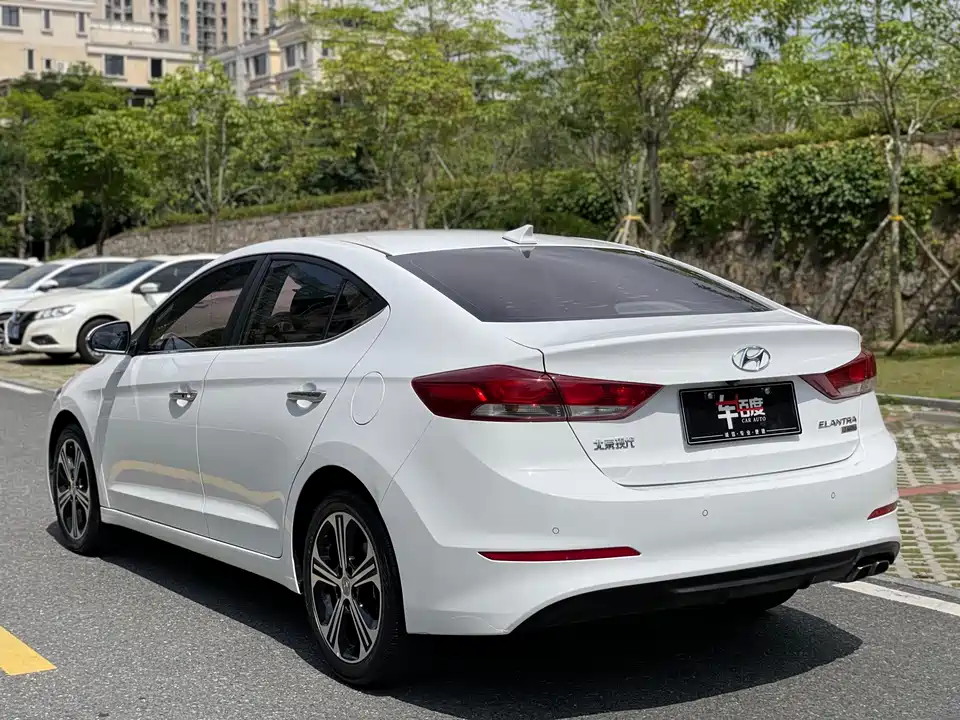 Hyundai Lead