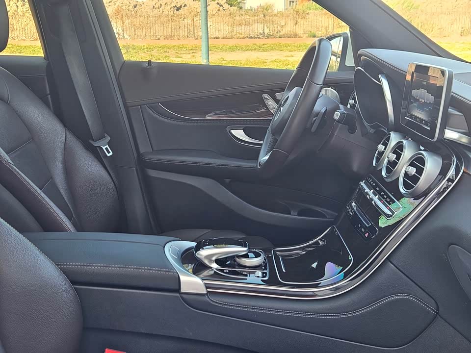 Mercedes-Benz GLC Mercedes-Benz GLC