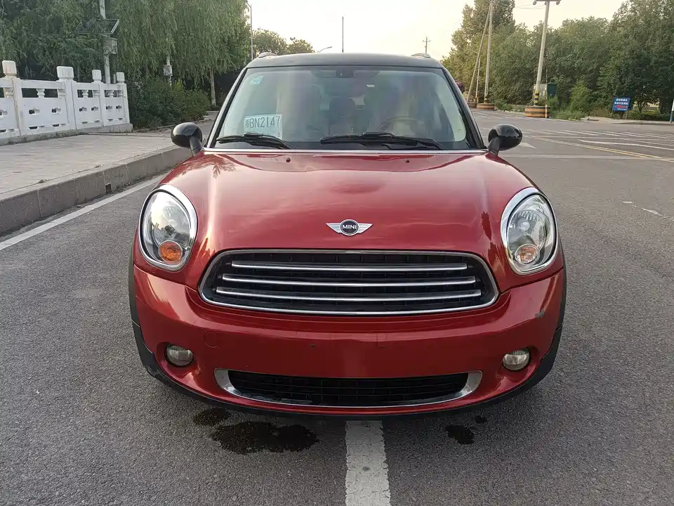 MINI COUNTRYMAN