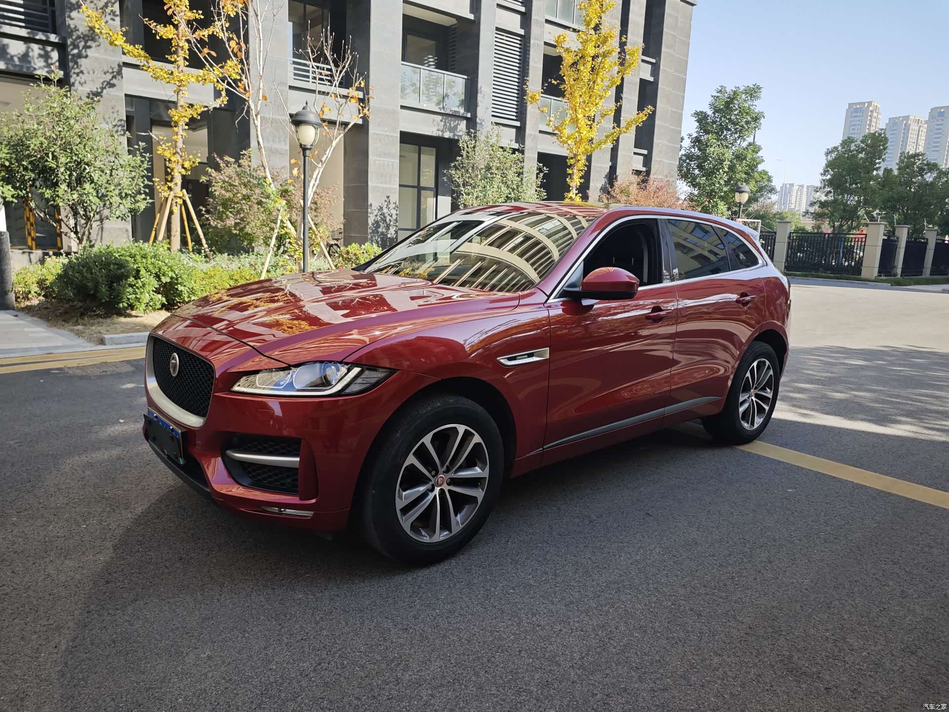 Jaguar F-PACE, 2017 1